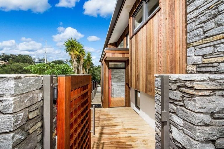 Photo of property in 3/1 Omana Road, Milford, Auckland, 0620