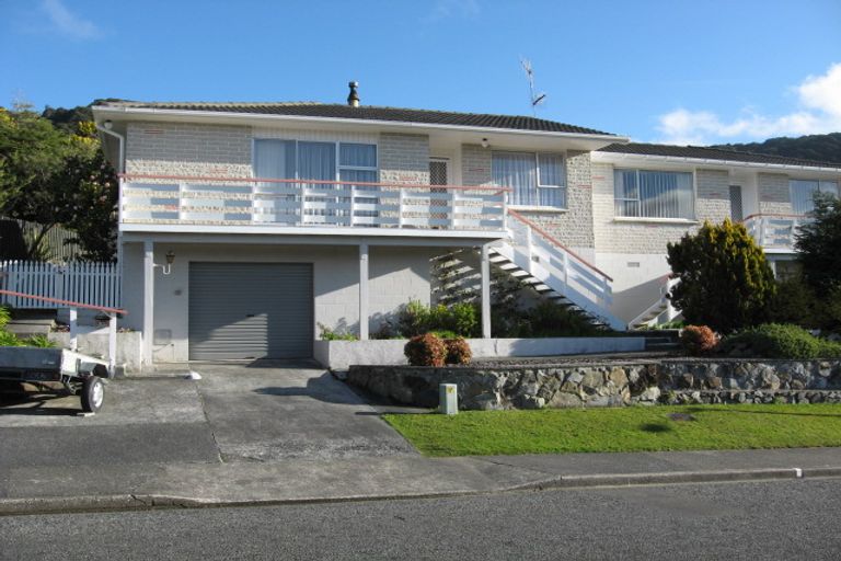 Photo of property in 67 Holland Street, Wainuiomata, Lower Hutt, 5014
