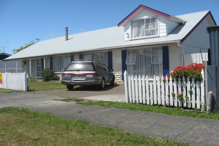 Photo of property in 32 Ferndale Place, Feilding, 4702