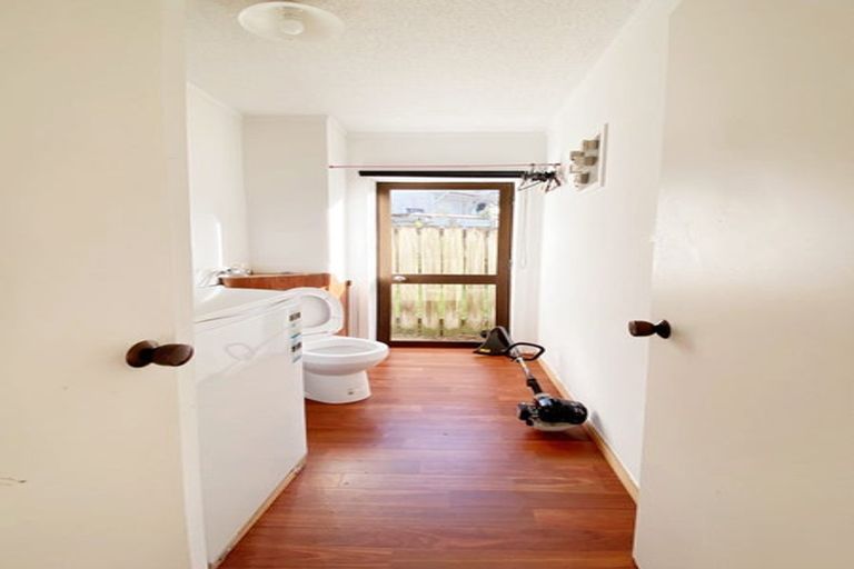 Photo of property in 4/133 Ennis Avenue, Pakuranga Heights, Auckland, 2010