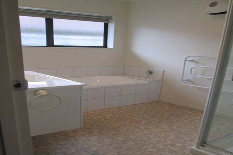 Photo of property in 9 Cascade Way, Paraparaumu, 5032