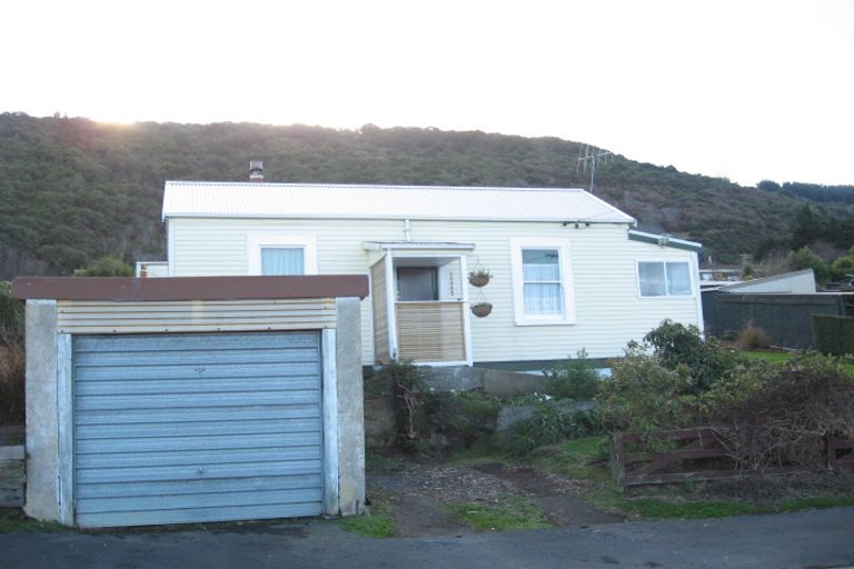 Photo of property in 7 Monowai Road, Ravensbourne, Dunedin, 9022
