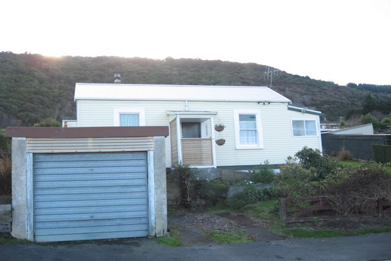 Photo of property in 7 Monowai Road, Ravensbourne, Dunedin, 9022