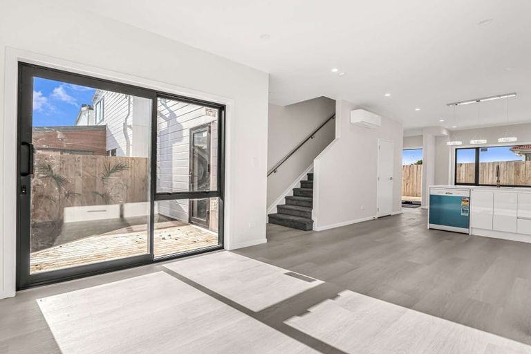 Photo of property in 7c Kingfisher Place, Favona, Auckland, 2024