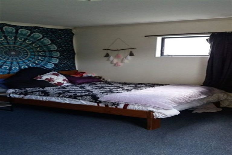 Photo of property in 13 Glengarry Road, Glen Eden, Auckland, 0602