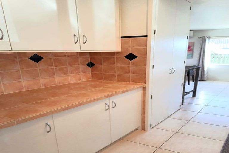 Photo of property in 36 Whitby Avenue, Whitianga, 3510