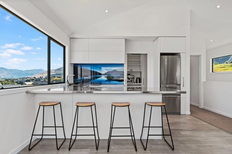 Photo of property in 3 Arran Lane, Jacks Point, Queenstown, 9371