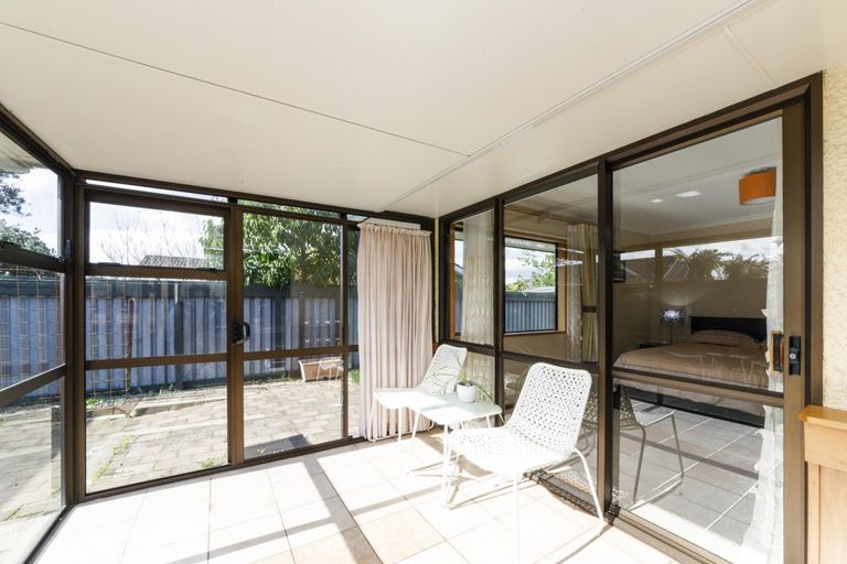 Photo of property in 8a Palm Avenue, Hokowhitu, Palmerston North, 4410
