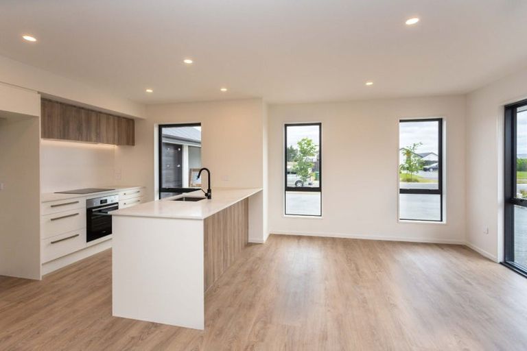 Photo of property in 39 Ridgeland Way, West Melton, 7618