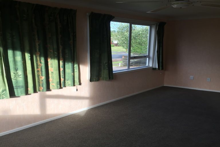 Photo of property in 27 Fuchsia Avenue, Pukete, Hamilton, 3200