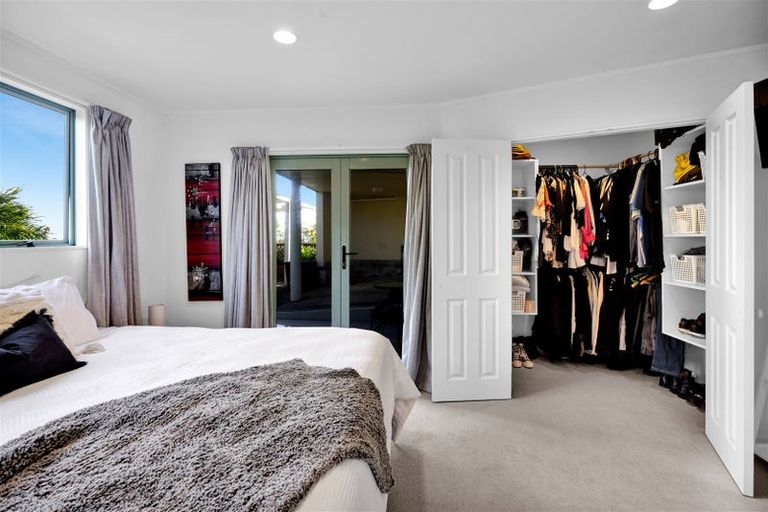 Photo of property in 3a Hillcrest Street, Glen Avon, New Plymouth, 4312