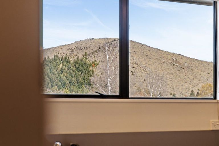 Photo of property in 17 Benmore Place, Omarama, 9412