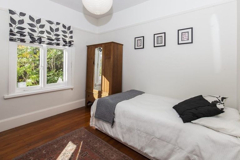 Photo of property in 104 Edward Avenue, Edgeware, Christchurch, 8013