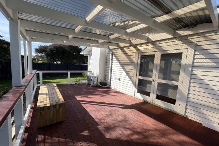 Photo of property in 1 Oriana Place, Highbury, Palmerston North, 4412