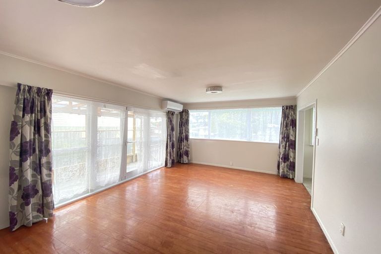 Photo of property in 28a Longburn Road, Henderson, Auckland, 0610