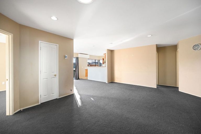 Photo of property in 14 Sudbury Court, Rototuna North, Hamilton, 3210