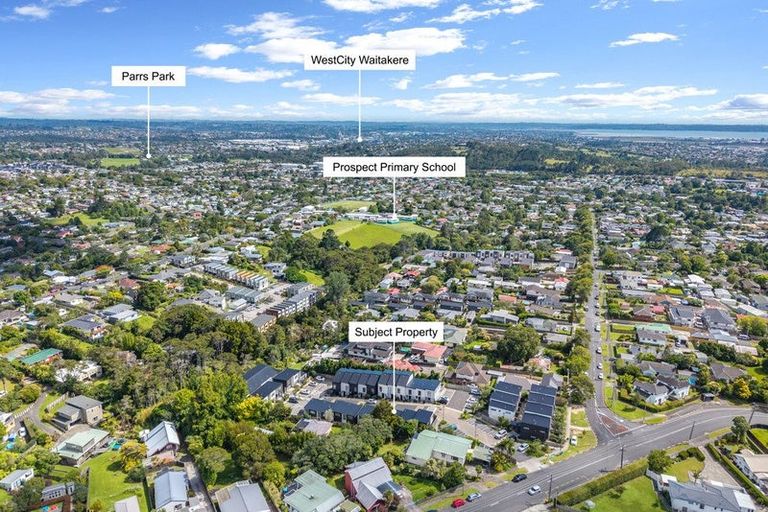 Photo of property in 5 Tokai Place, Glen Eden, Auckland, 0602