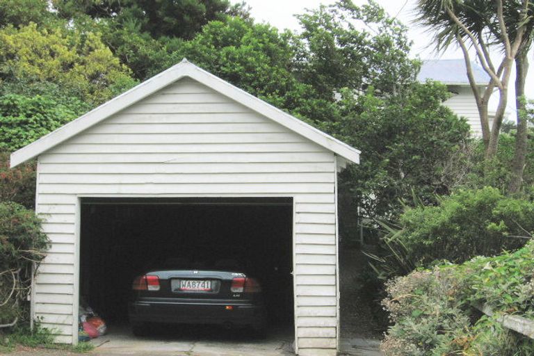 Photo of property in 18 Lincoln Street, Brooklyn, Wellington, 6021