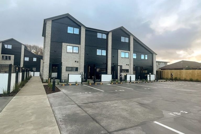 Photo of property in 4/4 Taramea Place, Addington, Christchurch, 8024