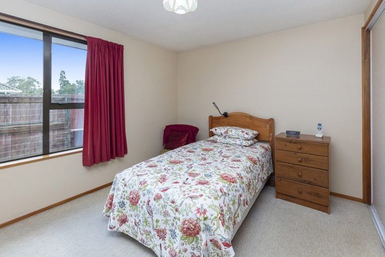 Photo of property in 1/40 Shannon Place, Belfast, Christchurch, 8051