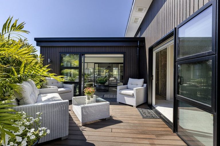 Photo of property in 7 Pike Place, Ferndale, New Plymouth, 4310