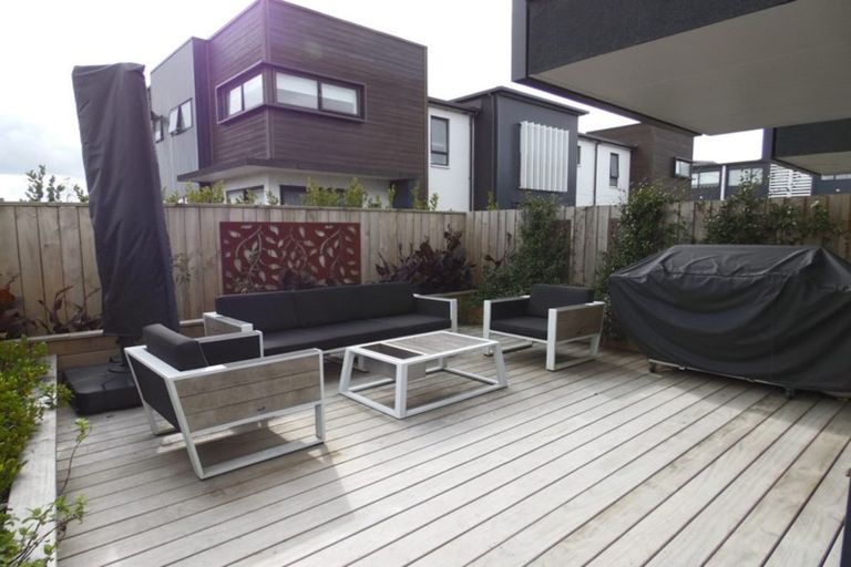 Photo of property in 51 Carder Court, Hobsonville, Auckland, 0618