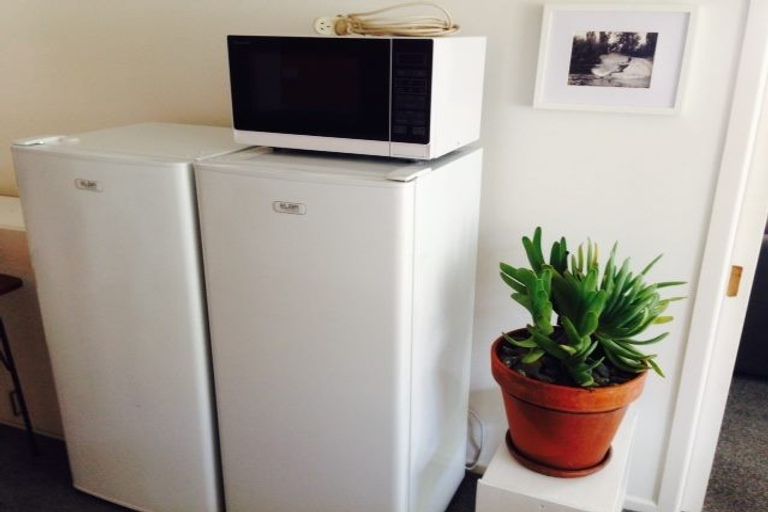 Photo of property in 87a Seatoun Heights Road, Seatoun, Wellington, 6022