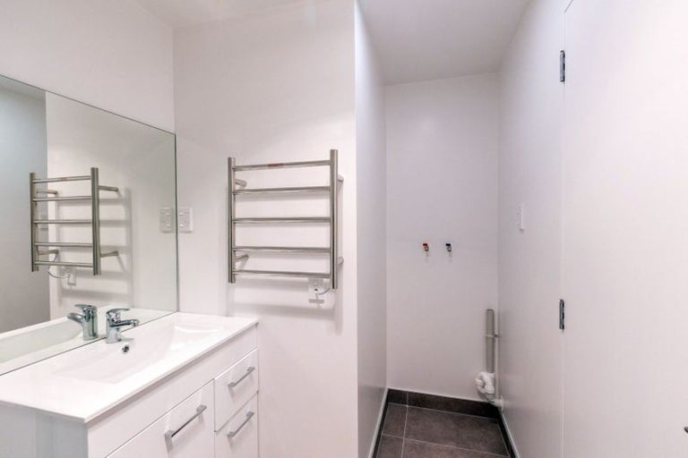 Photo of property in 3/122 Pooks Road, Ranui, Auckland, 0612