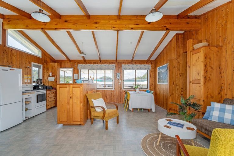 Photo of property in 45 Oyster Drive, Cooks Beach, Whitianga, 3591