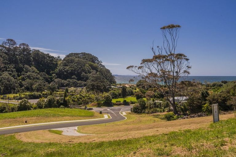 Photo of property in 5 Te Puia Place, Hot Water Beach, 3591