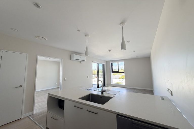 Photo of property in The Victor, 409/4 Bute Road, Browns Bay, Auckland, 0630