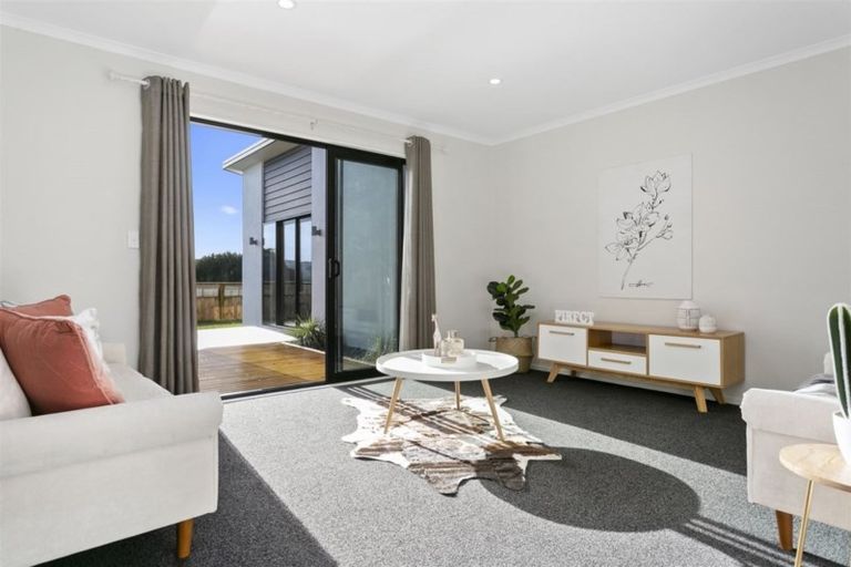 Photo of property in 12 Hehan Close, Cambridge, 3434