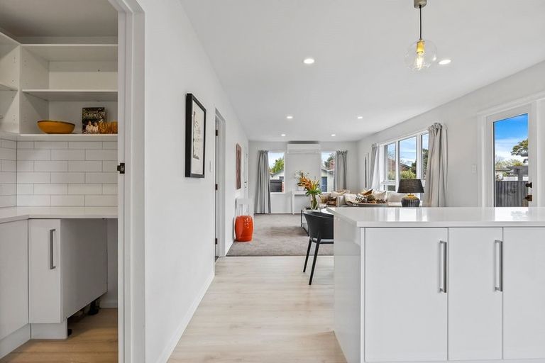 Photo of property in 15a Monteath Place, Redwood, Christchurch, 8051