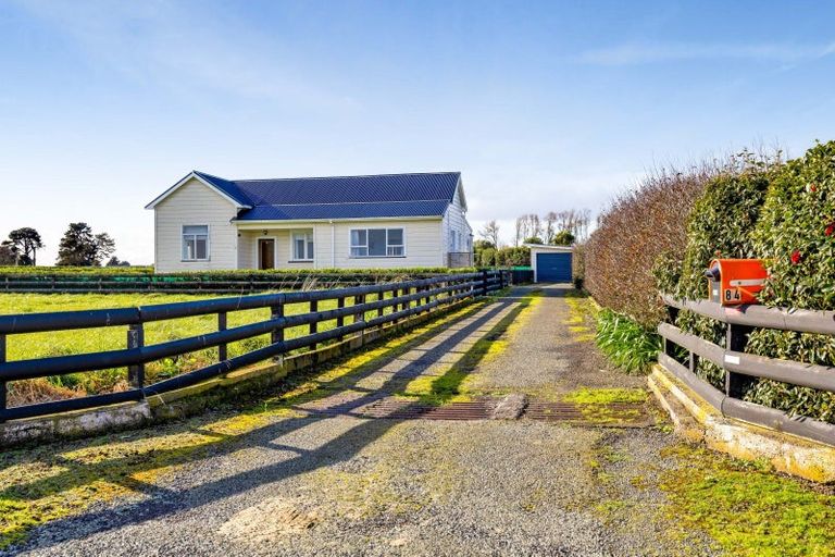 Photo of property in 84 Mawhitiwhiti Road, Normanby, Hawera, 4675