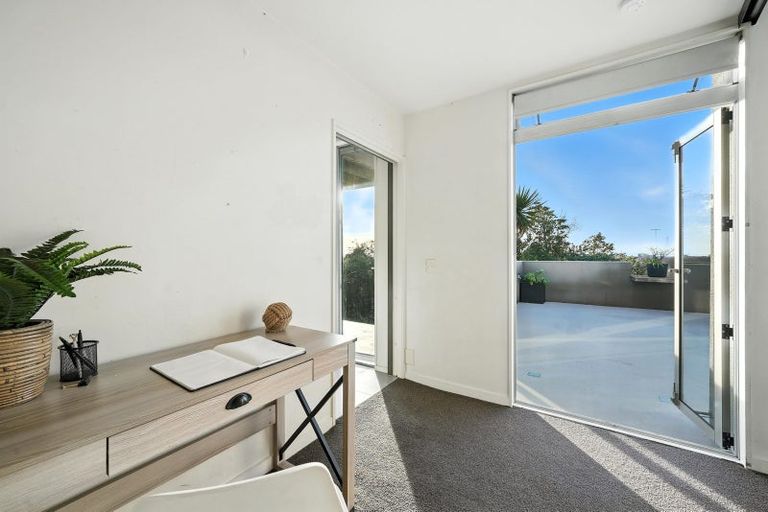 Photo of property in 23 Overdale Drive, Cashmere, Christchurch, 8022