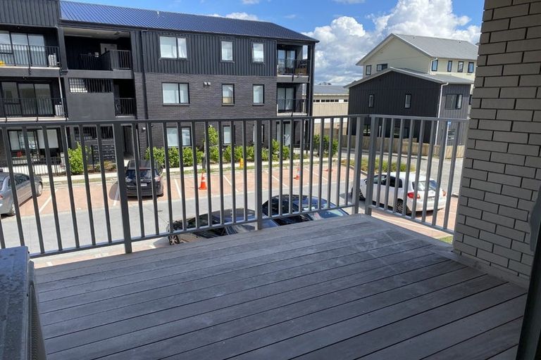 Photo of property in 103/28b Eileen Newey Place, Henderson, Auckland, 0612