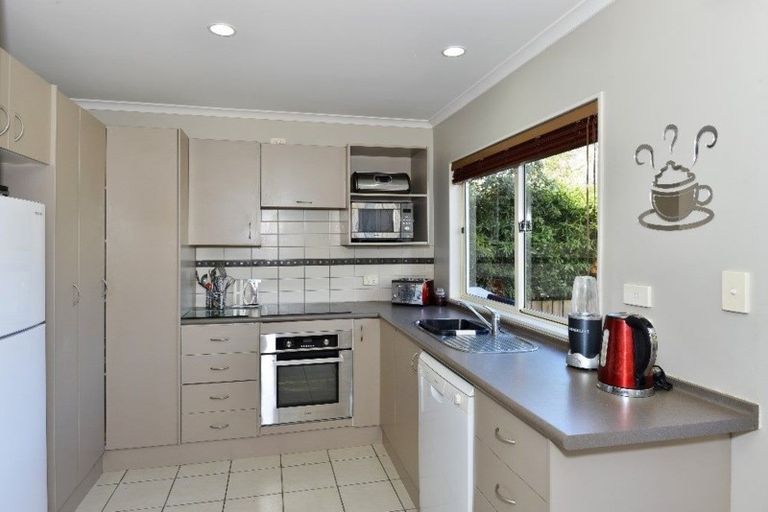 Photo of property in 966a East Coast Road, Northcross, Auckland, 0632