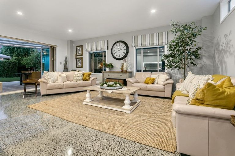 Photo of property in 17 Waiarohia Place, Hobsonville, Auckland, 0616