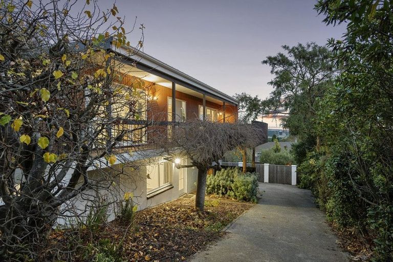 Photo of property in 212 Dyers Pass Road, Cashmere, Christchurch, 8022