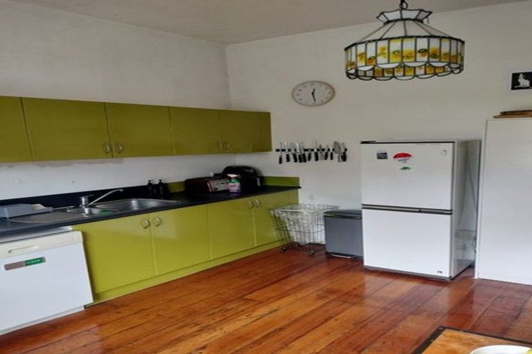 Photo of property in 8a Clermont Terrace, Kelburn, Wellington, 6012