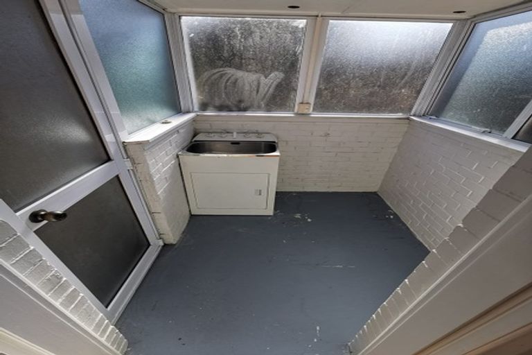 Photo of property in 4/27 Holland Road, Hillcrest, Auckland, 0627