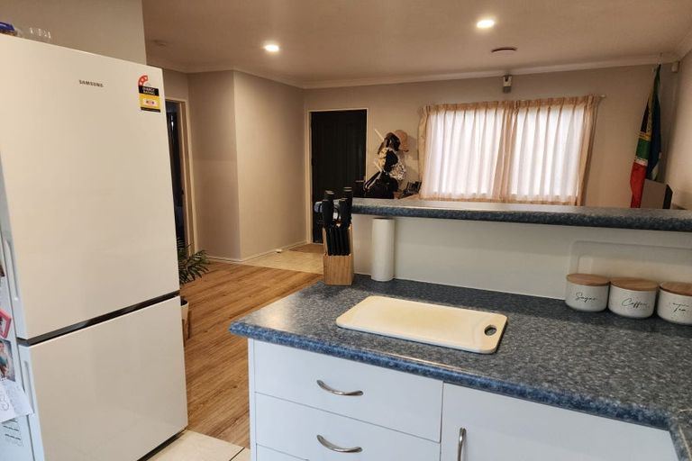 Photo of property in 28 Langana Avenue, Browns Bay, Auckland, 0630