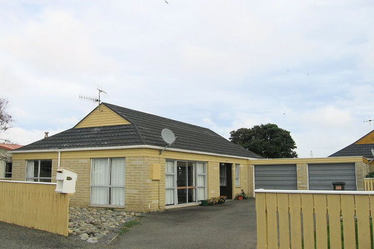 Photo of property in 28b Mahana Road, Paraparaumu Beach, Paraparaumu, 5032