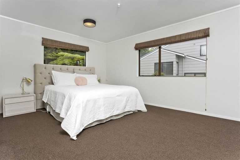 Photo of property in 3/82 Parr Terrace, Castor Bay, Auckland, 0620