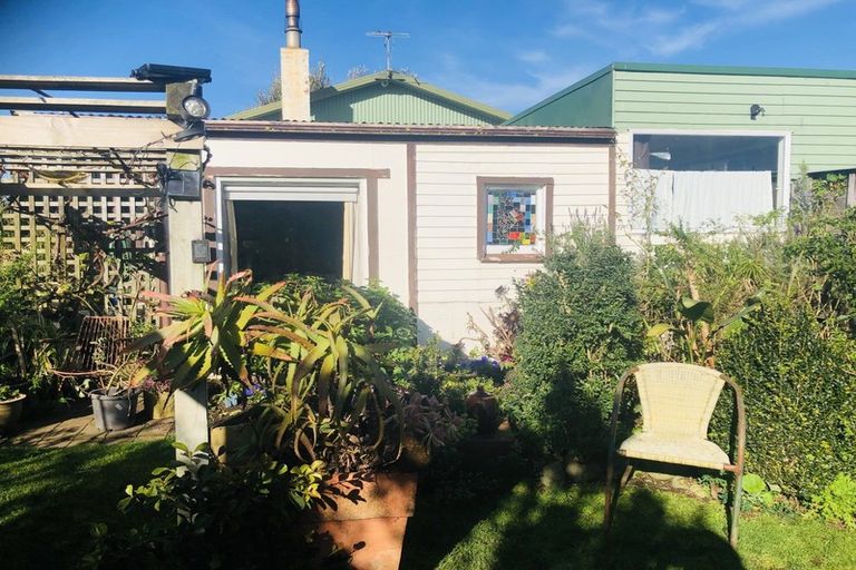 Photo of property in 77 Kapuni Street, Manaia, 4612