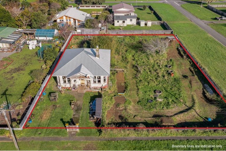 Photo of property in 62-64 Patu-kukupa Street, Manaia, 4612