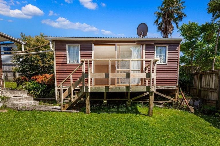 Photo of property in 1/4173a Great North Road, Glen Eden, Auckland, 0602