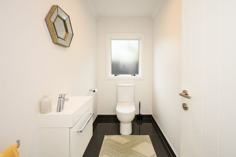 Photo of property in 5a Athlone Place, Hokowhitu, Palmerston North, 4410