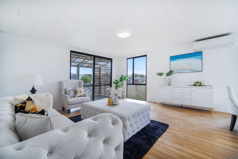 Photo of property in 15 Justamere Place, Weymouth, Auckland, 2103