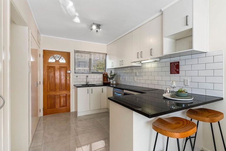 Photo of property in 4/112 Gossamer Drive, Pakuranga Heights, Auckland, 2010